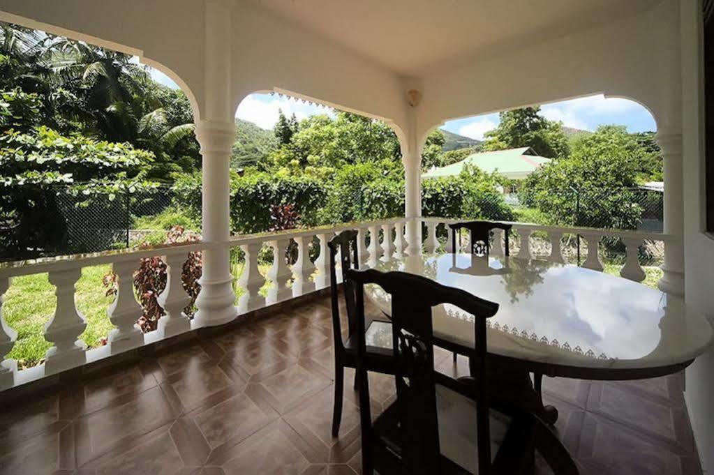 Coco Bay Guest House Anse Volbert Village Eksteriør billede